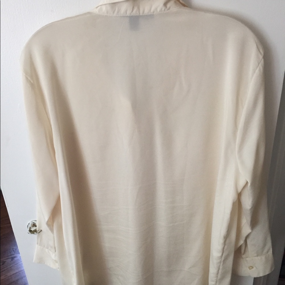 Button up top - Picture 2 of 2